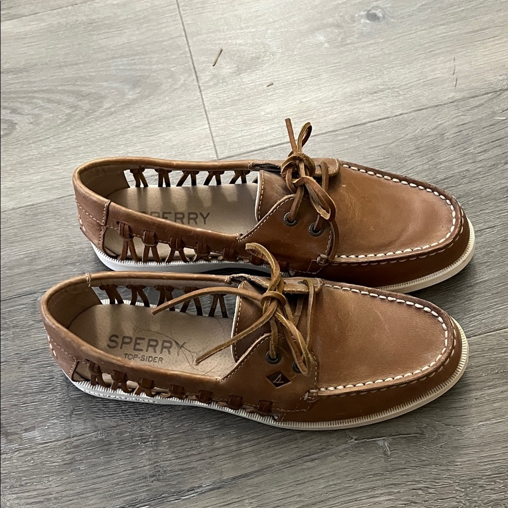 Sperry women’s Brown Boat Shoes